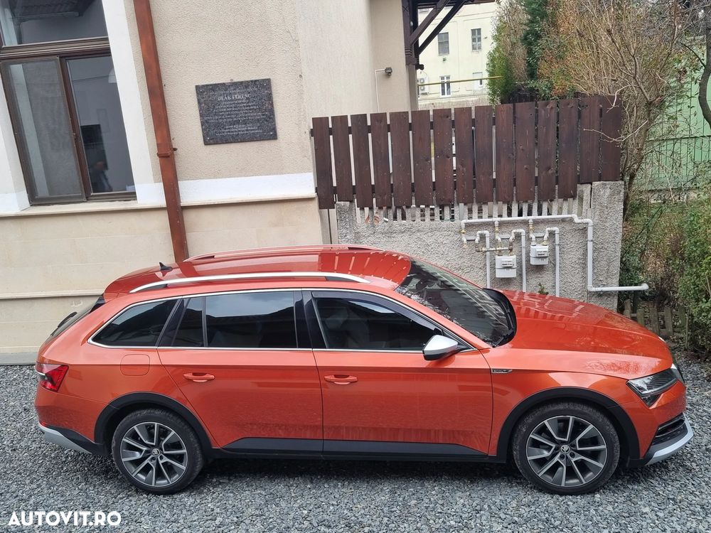 Skoda Superb Combi 2.0 TDI 4X4 DSG Scout - 2