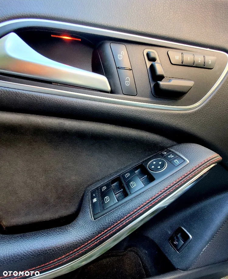 Mercedes-Benz CLA 250 4-Matic AMG Line - 15
