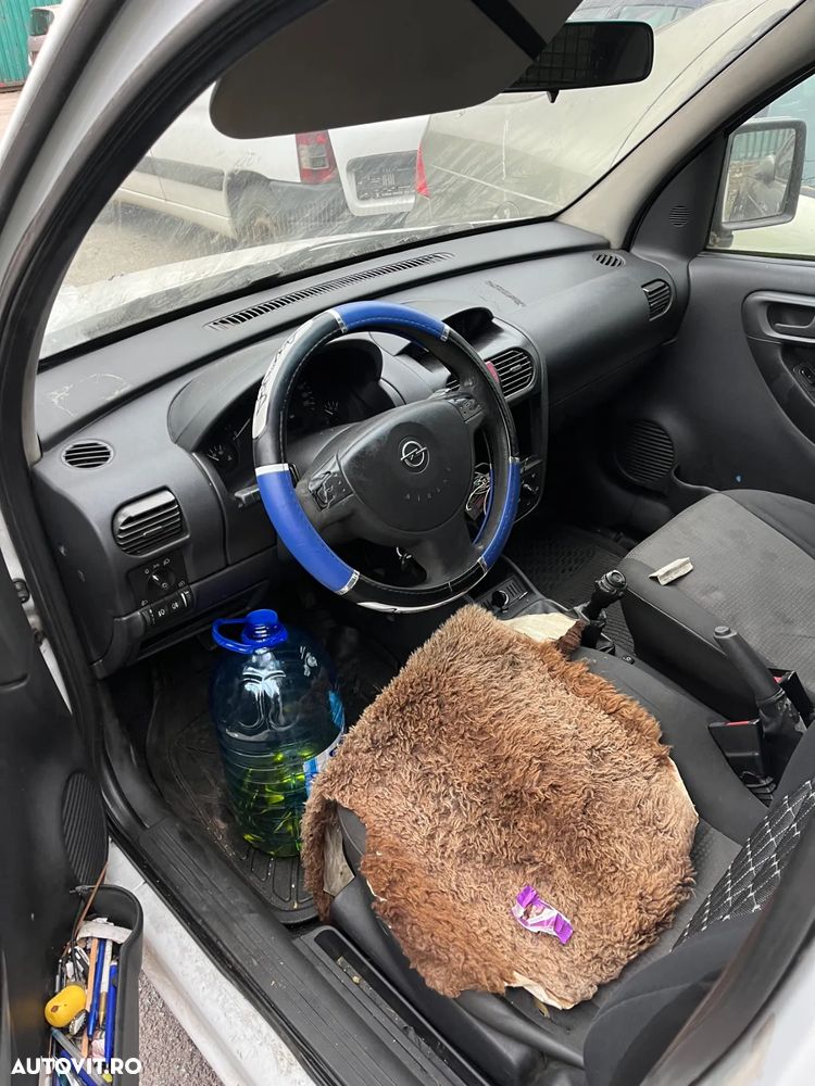 Dezmembrez Opel Combo 2010 alb - 7