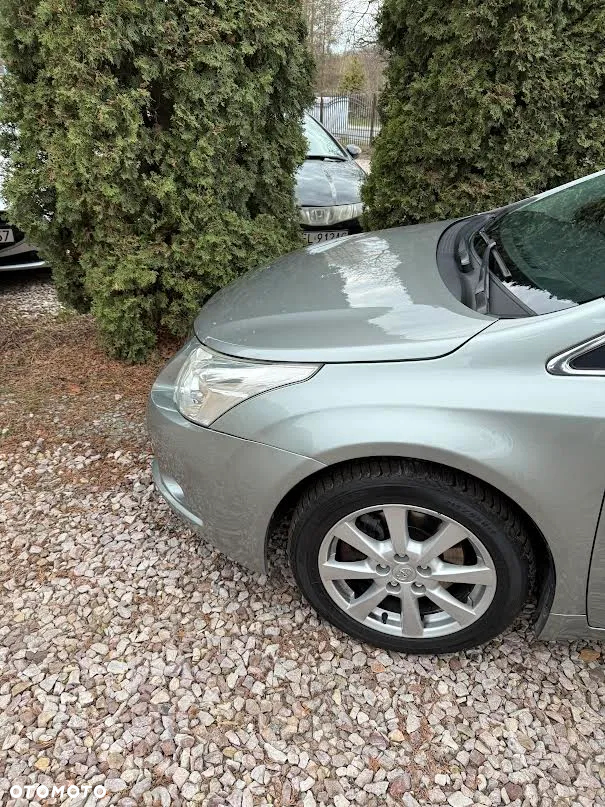 Toyota Avensis - 5