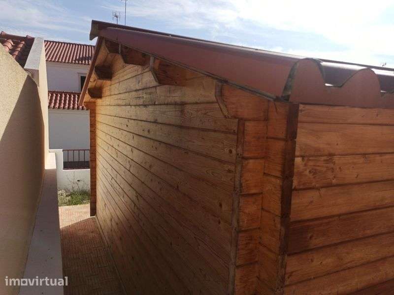 Casa de madeira com 20m2(5m por 4m) com AC e electricidade - Grande imagem: 5/8