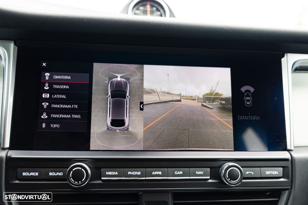 Porsche Macan Turbo - 51