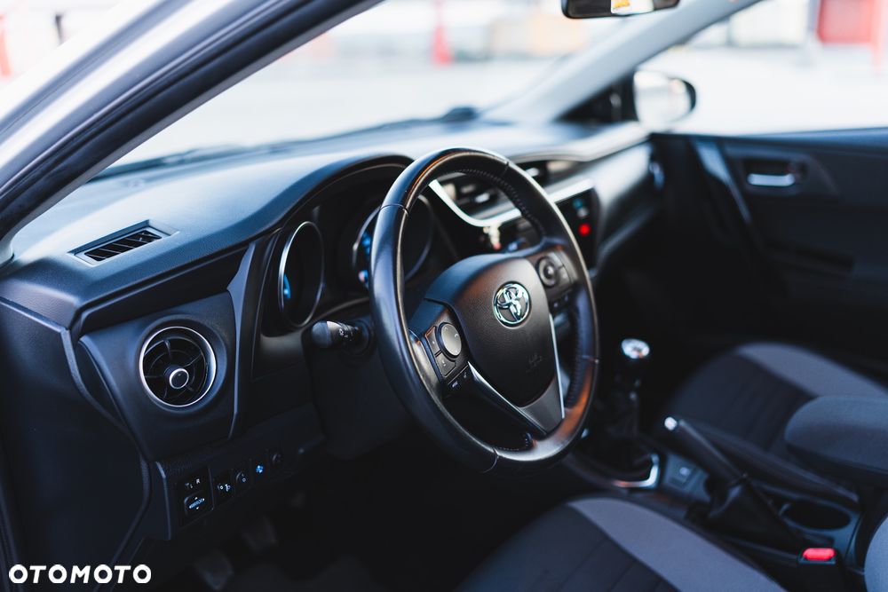 Toyota Auris 1.6 Active - 11