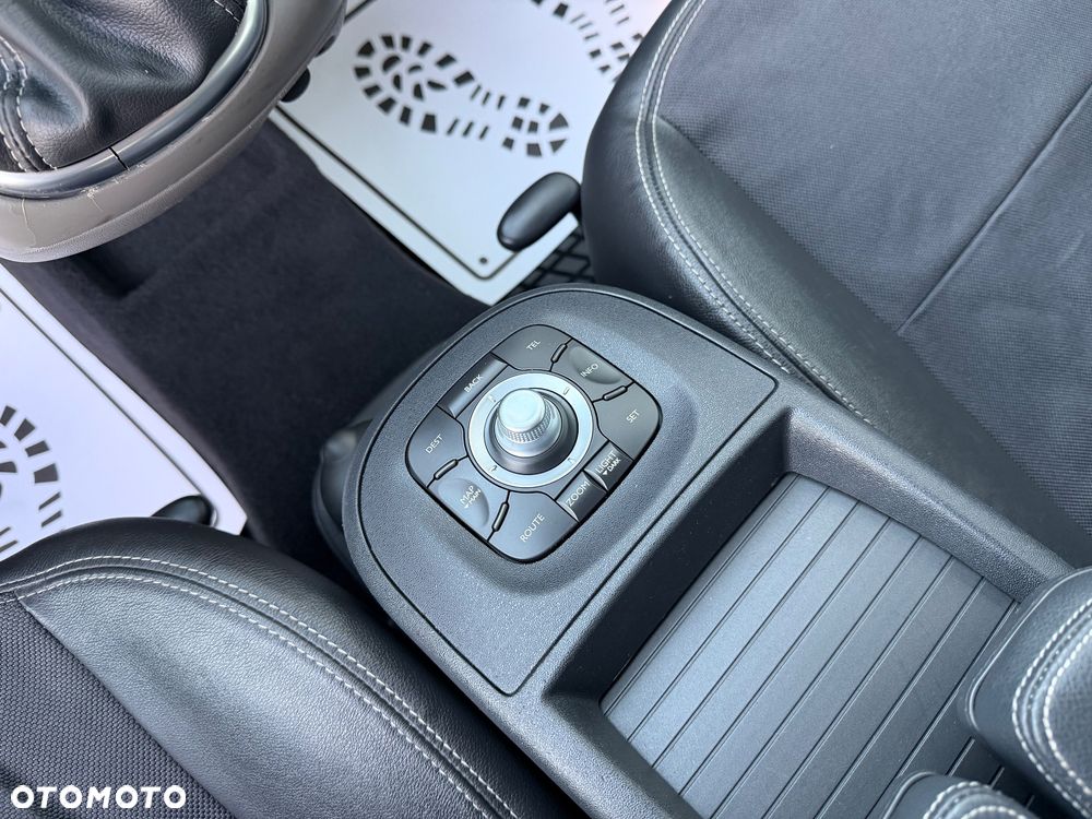 Renault Scenic 2.0 16V Privilege - 26