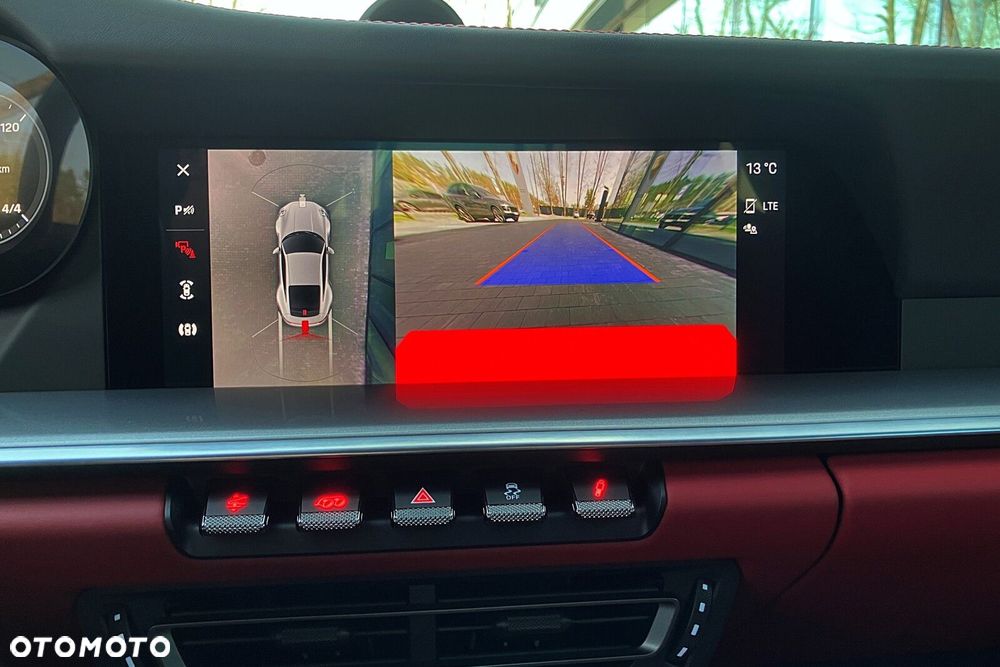 Porsche 911 Carrera - 30