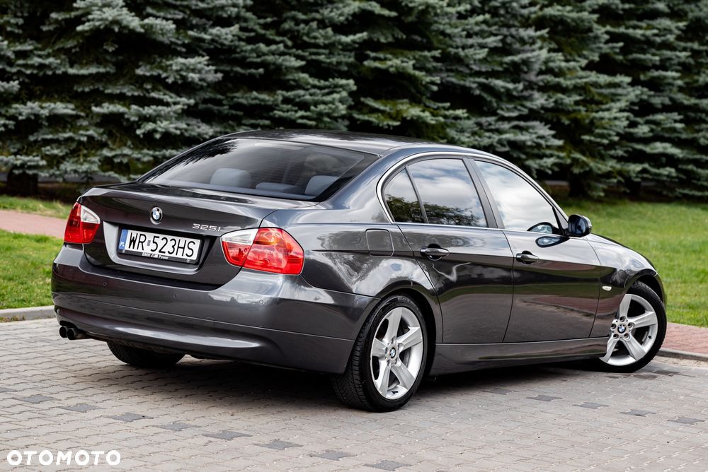 BMW Seria 3 325i - 10