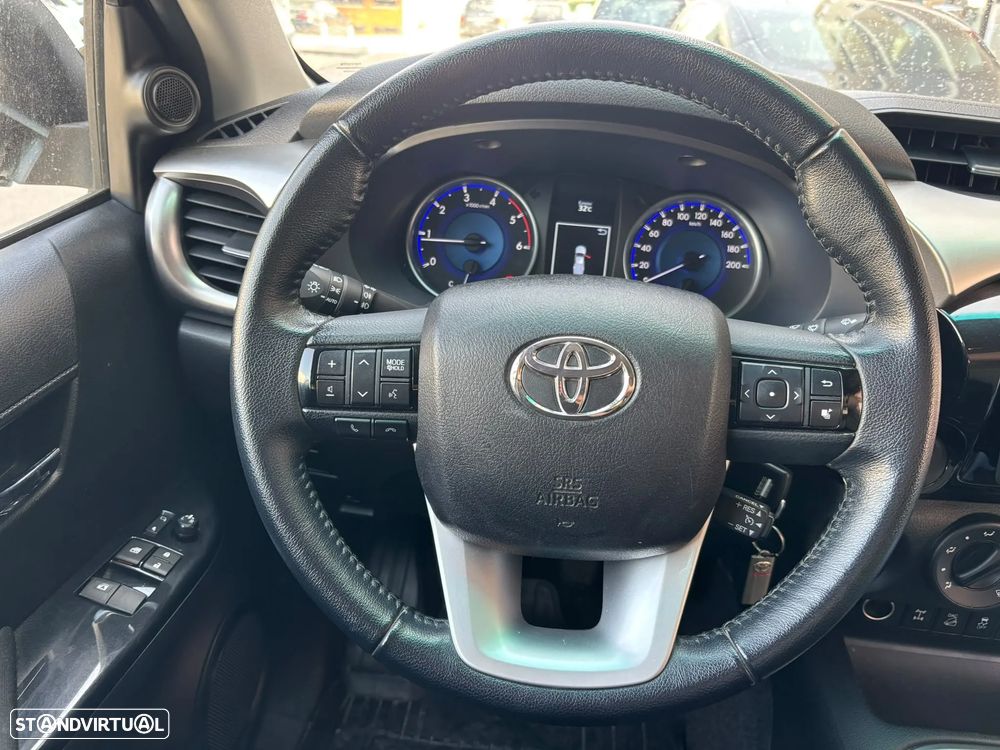 Toyota 2.4 D-4D 4WD 150cv - JLL - AC - CÂMERA - 4 LUGARES !!!! - 28