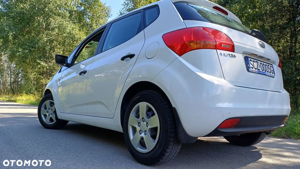 Kia Venga - 23