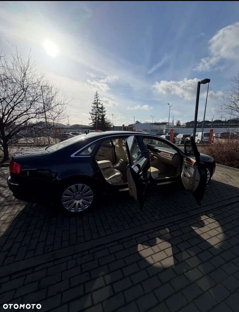 Audi A8 - 6