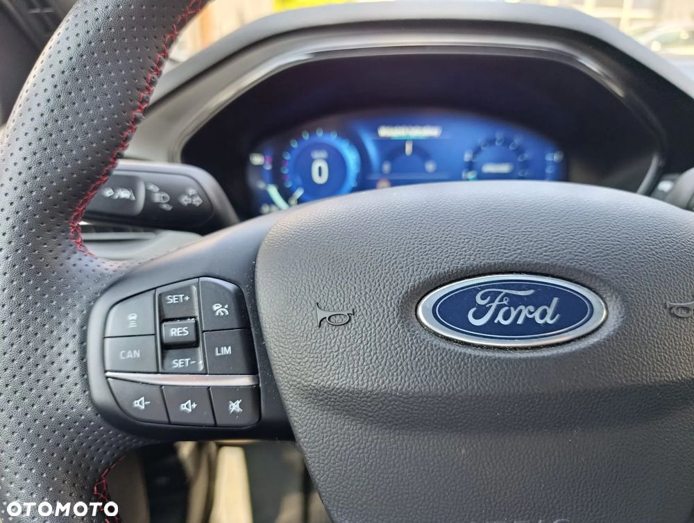 Ford Focus 1.0 EcoBoost mHEV ST-Line X - 18