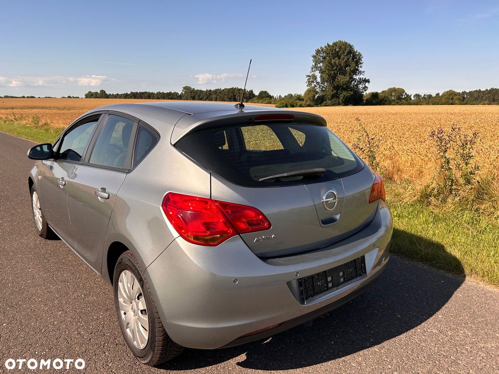 Opel Astra 1.6 Edition - 4