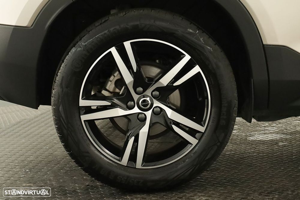 Volvo XC 40 1.5 T2 Plus Dark Auto - 5