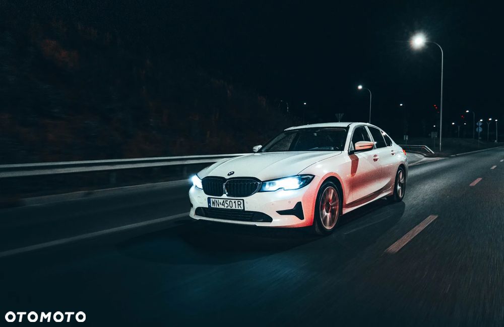 BMW Seria 3 318i - 13