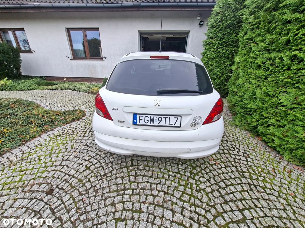 Peugeot 207 - 4