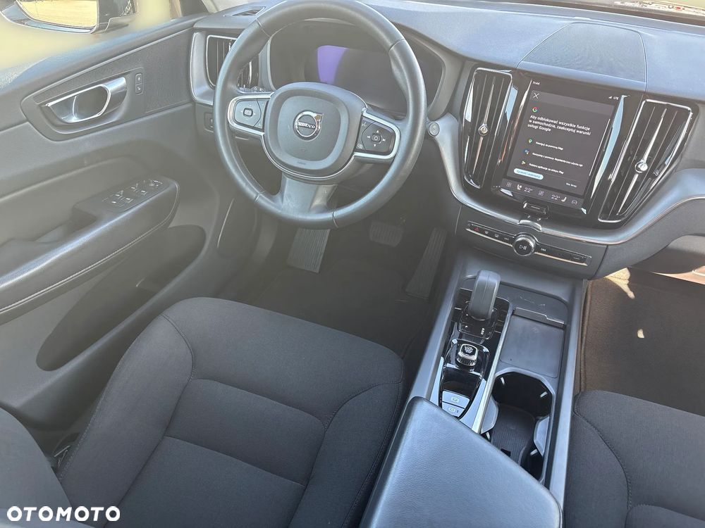 Volvo XC 60 B4 D AWD Momentum Pro - 22