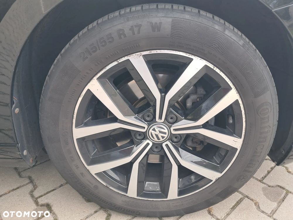 Volkswagen Passat - 8