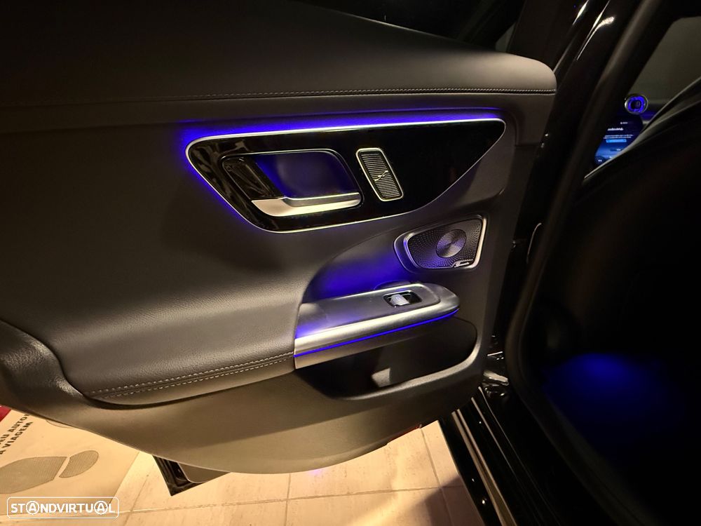 Mercedes-Benz C 300 e AMG Line - 35