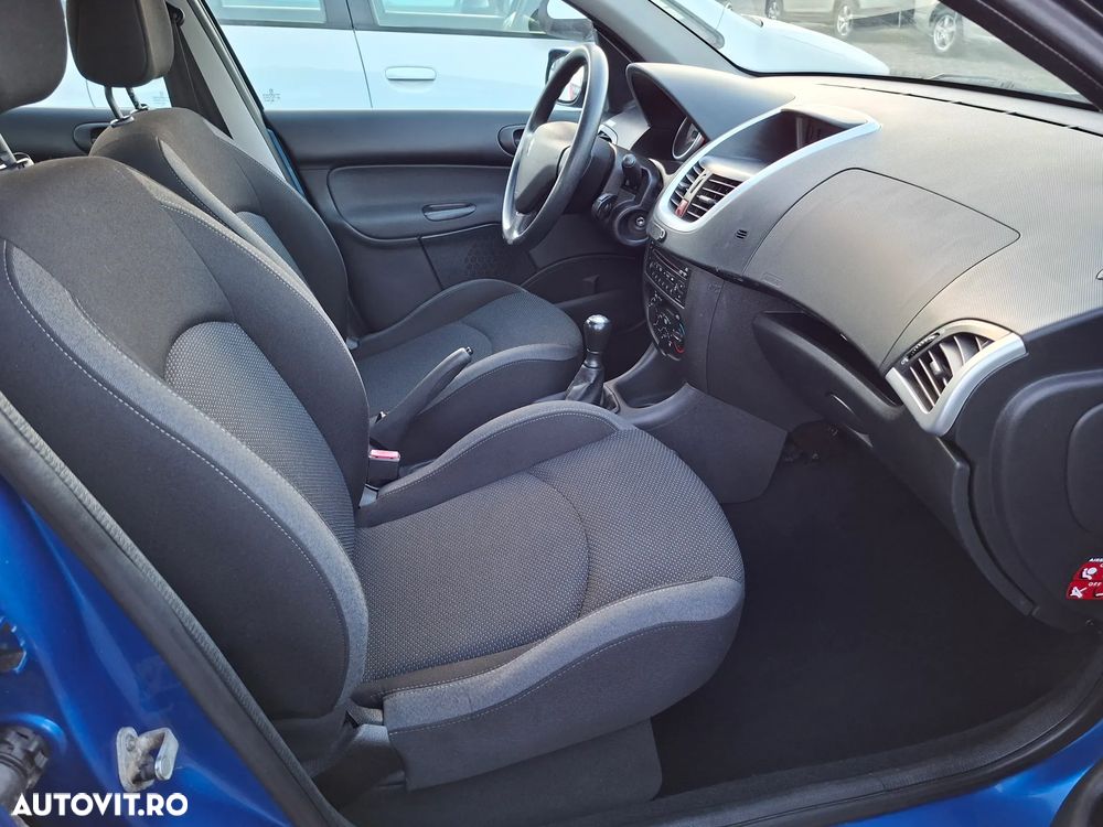 Peugeot 206 - 11