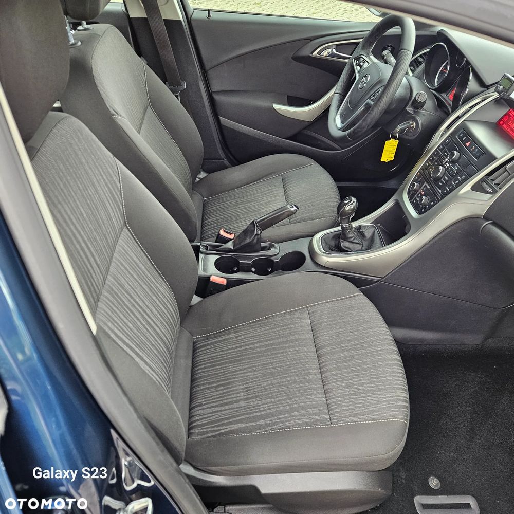 Opel Astra 1.6 Design Edition - 26