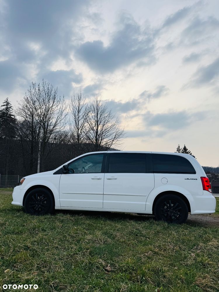 Dodge Grand Caravan - 6