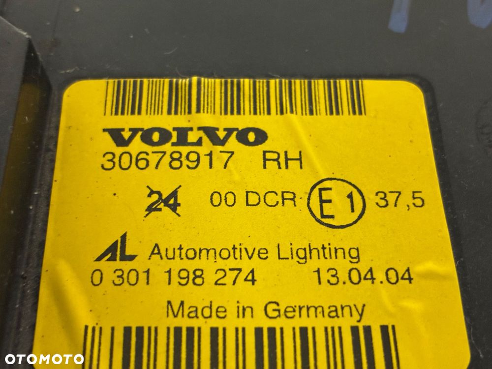 VOLVO S40 V50 LAMPA PRZÓD PRZEDNIA PRAWA  EUROPA 30678917 XENON SOCZEWKA - 3