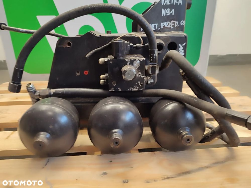 Amortyzacja przedniej osi V34938800 Valtra N91 - 5