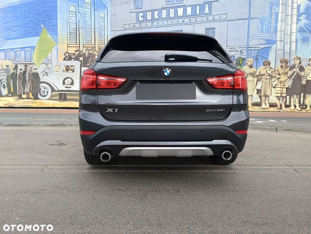 BMW X1 xDrive25i Sport Line - 21