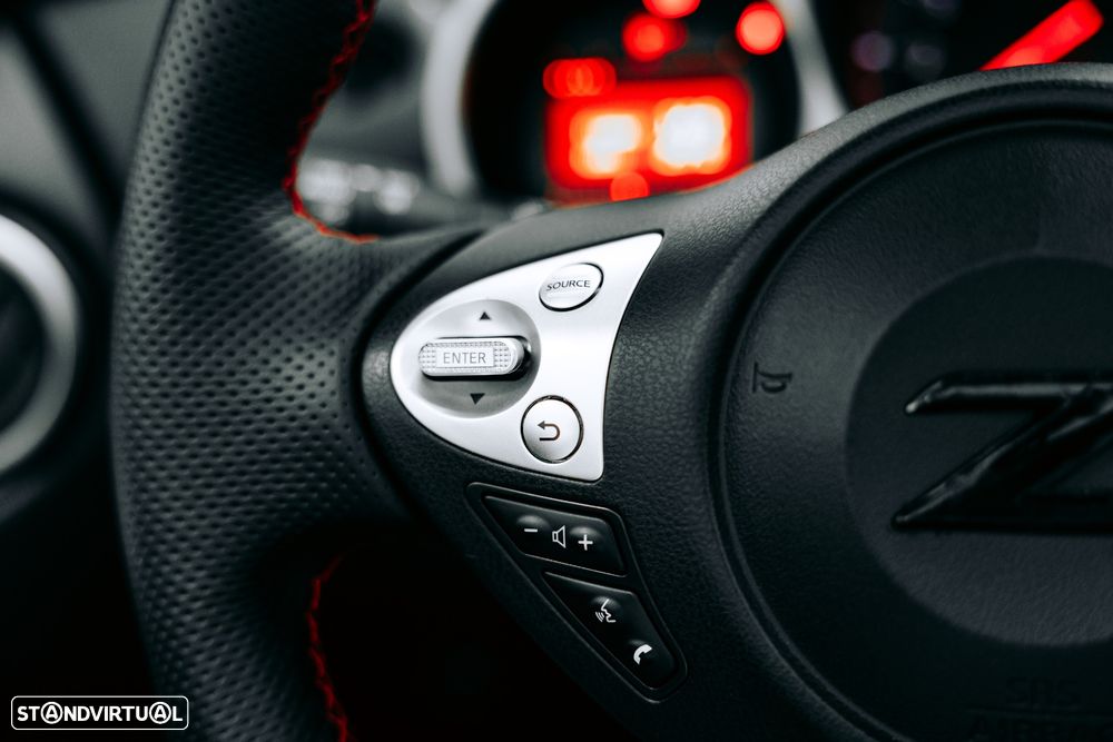 Nissan 370 Z - 25