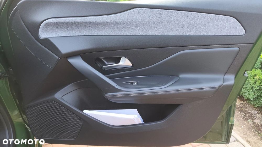 Peugeot 308 1.2 PureTech Allure Pack S&S EAT8 - 12