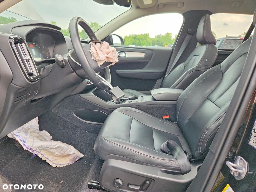 Volvo XC 40 T5 AWD Geartronic Momentum Pro - 8