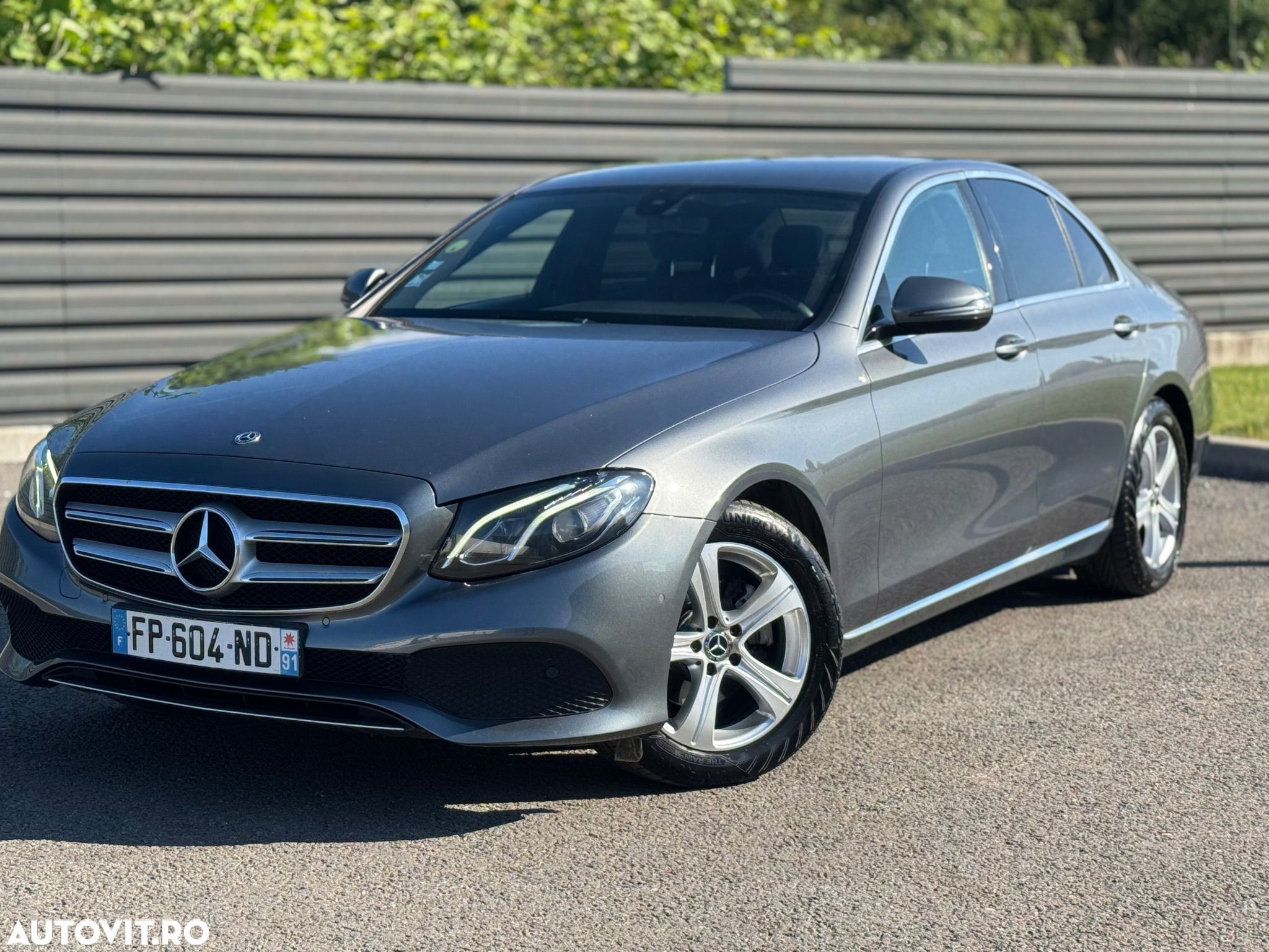 Mercedes-Benz E - 1