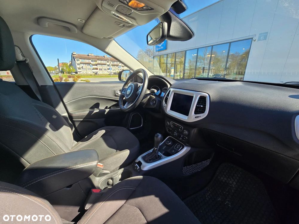 Jeep Compass - 16