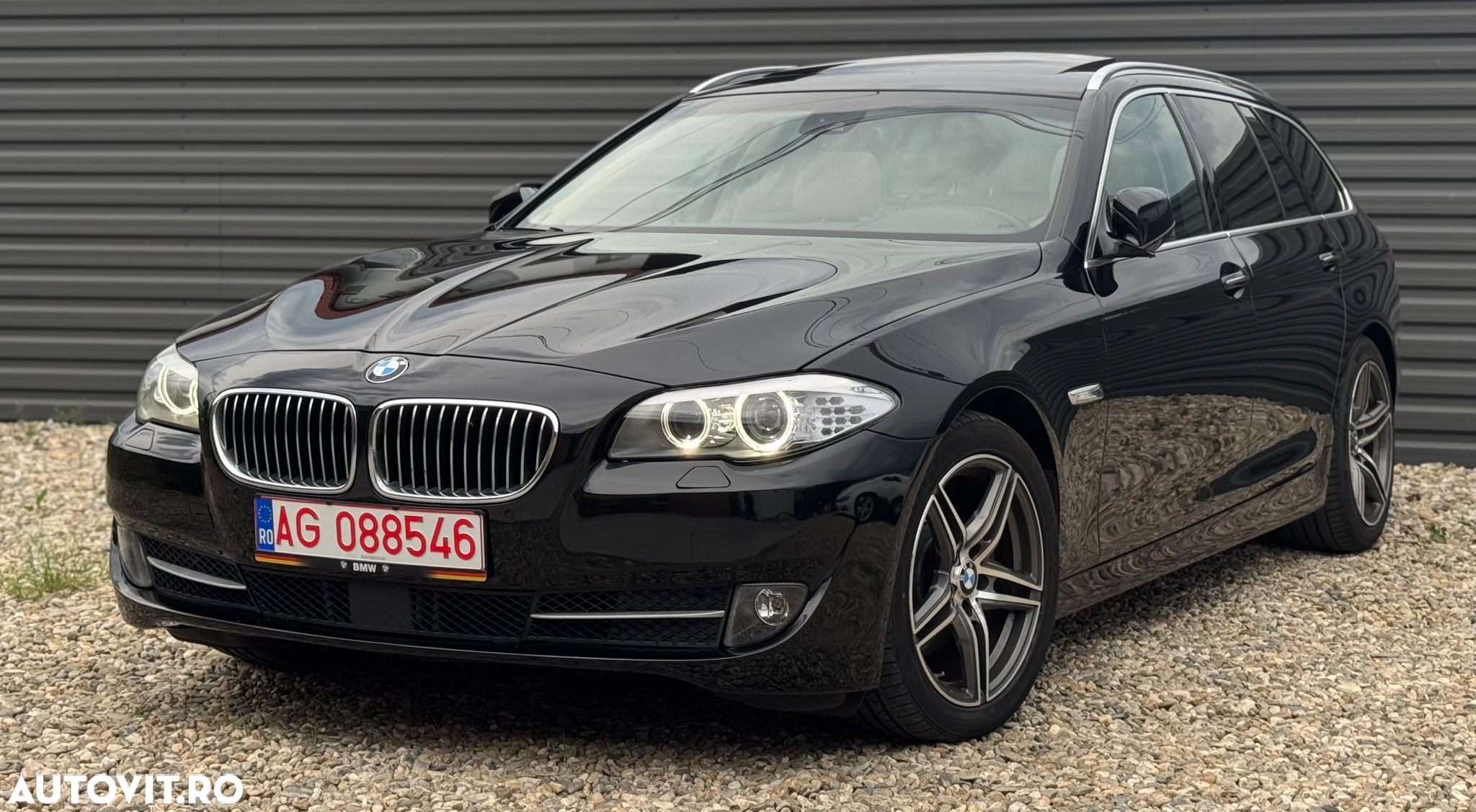 BMW Seria 5 520d Touring Aut. - 2