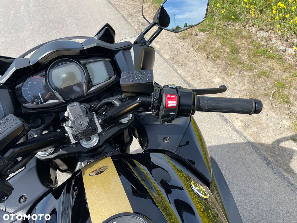 Yamaha FJR - 9