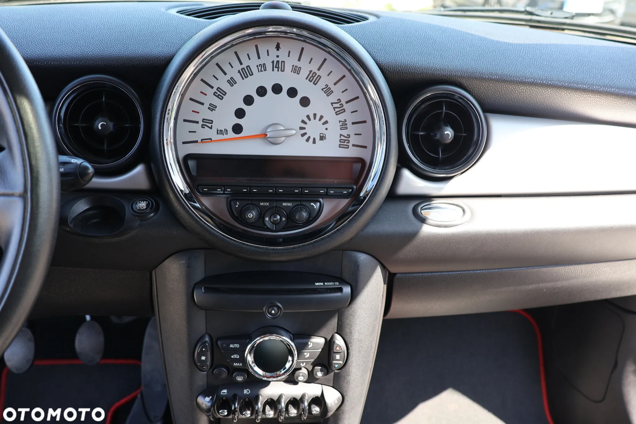 MINI Cooper Standard - 6