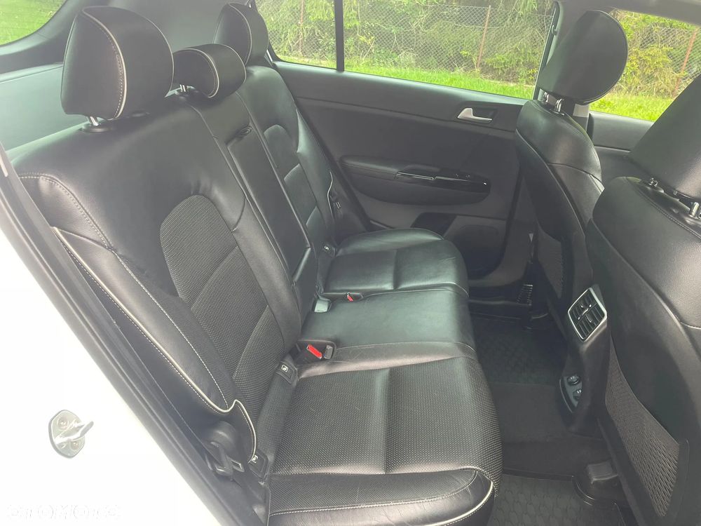 Kia Sportage 2,0 CRDI AWD Platinum - 18