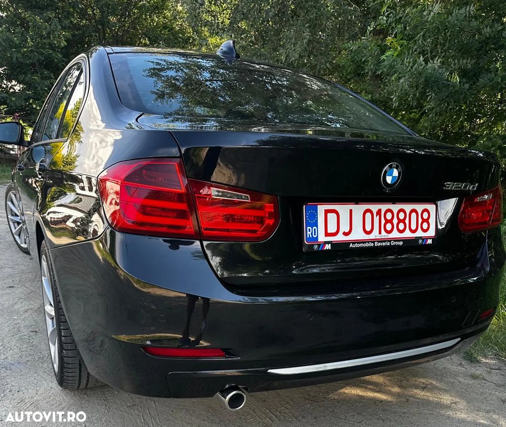 BMW Seria 3 320d Aut. Modern Line - 13
