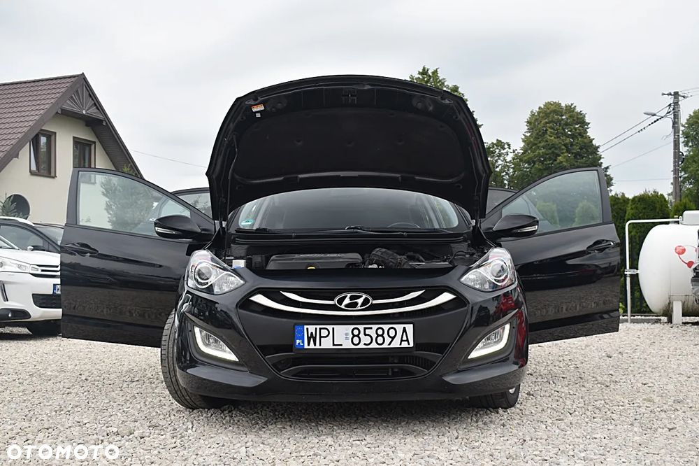 Hyundai i30 1.6 CRDI Trend - 11
