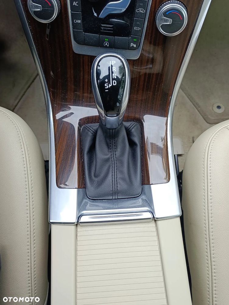 Volvo XC 60 D4 Drive-E Momentum - 13