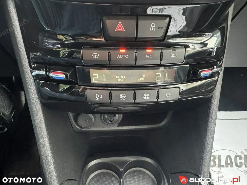 Peugeot 2008 1.2 Pure Tech GPF Allure S&S - 15