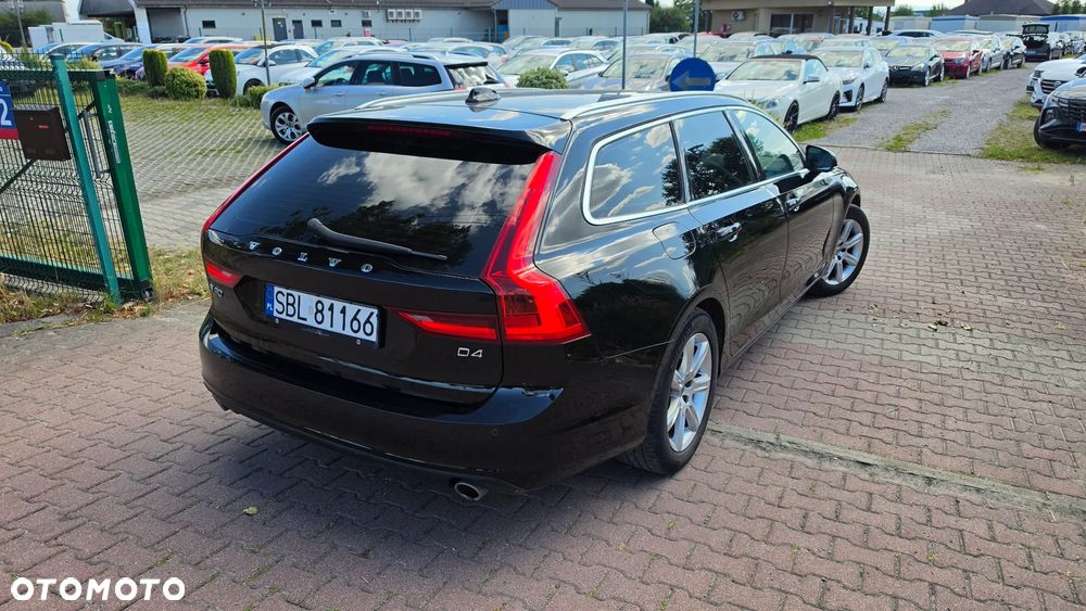 Volvo V90 D4 Geartronic Momentum - 19