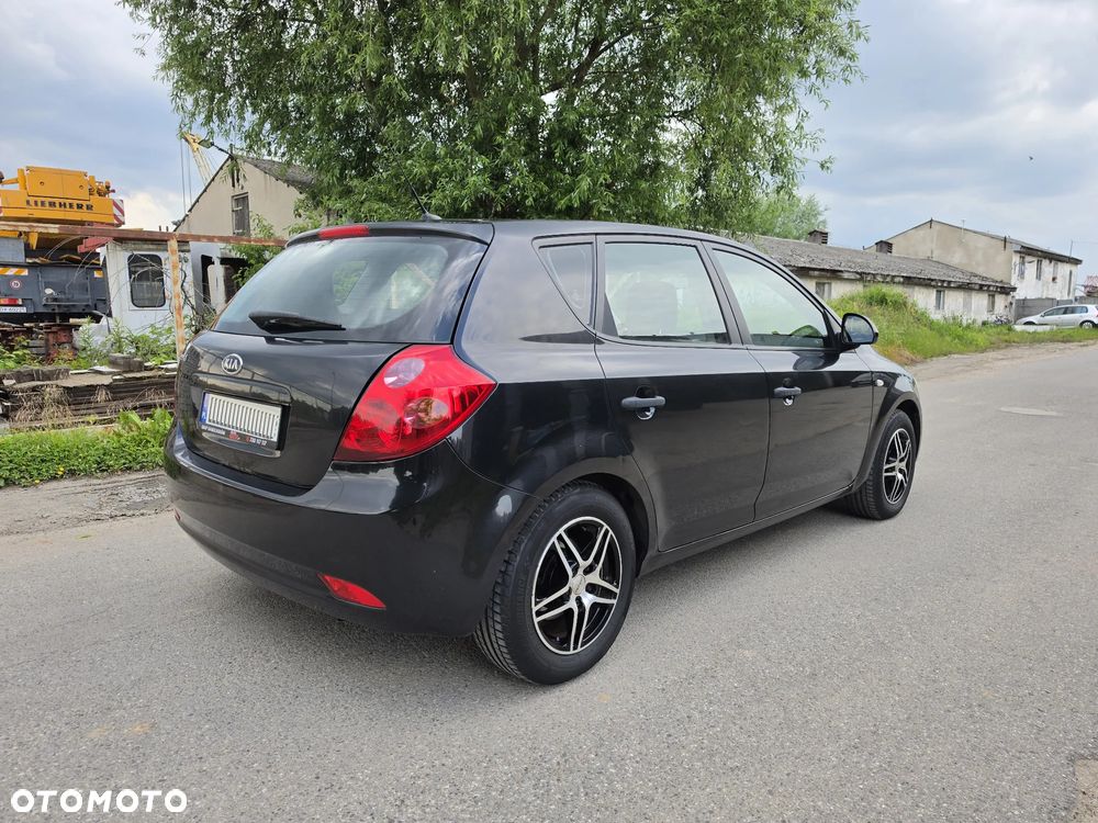Kia Ceed 1.6 Comfort - 3