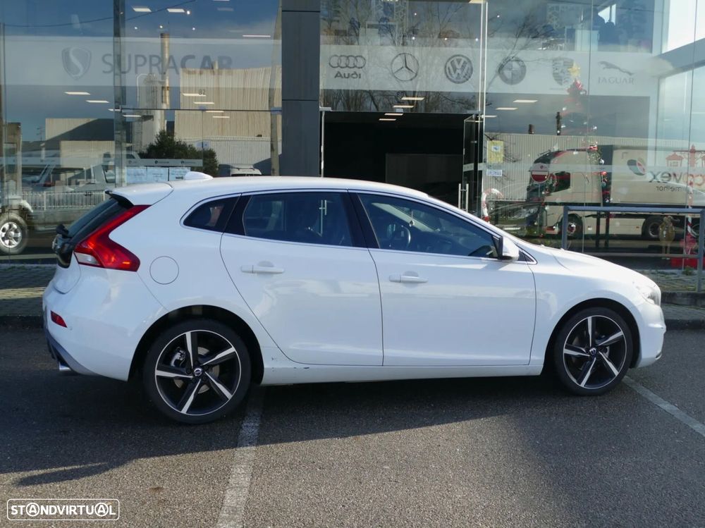 Volvo V40 2.0 D2 R-Design - 12