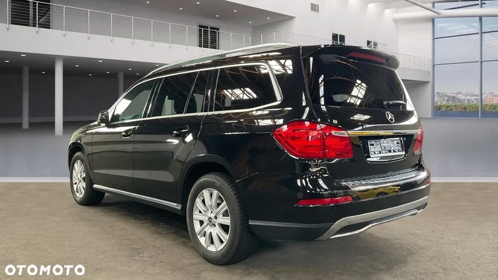 Mercedes-Benz GL 350 BlueTec 4-Matic - 5