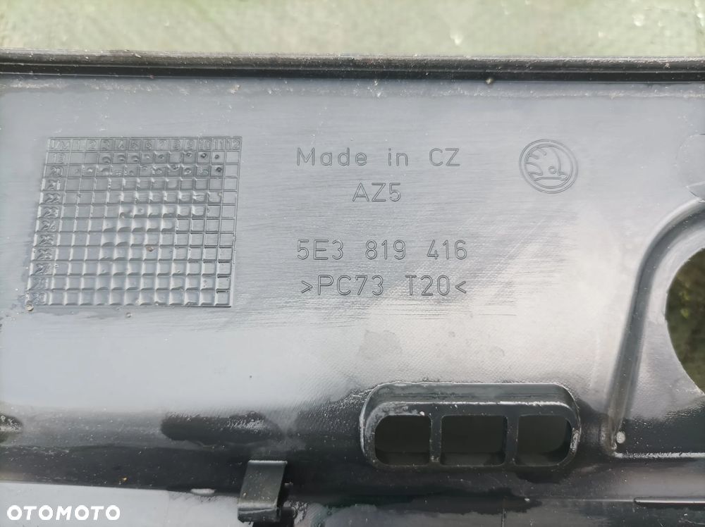 Skoda Octavia IV podszybie prawe lewe 5E3819416 5E3819415 - 3