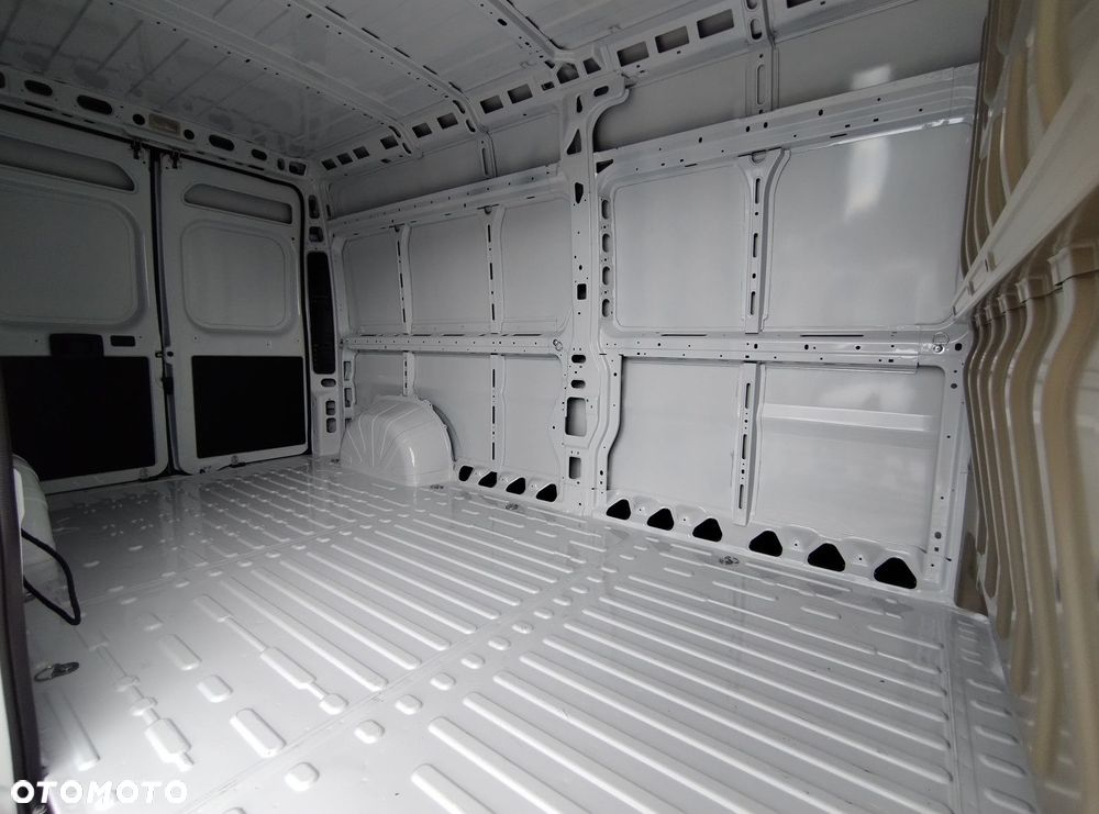 Opel movano Movano Furgon L3H2 2.2 Diesel 140KM MT6 Euro 6E DMC 3.3t 13m3 - 17