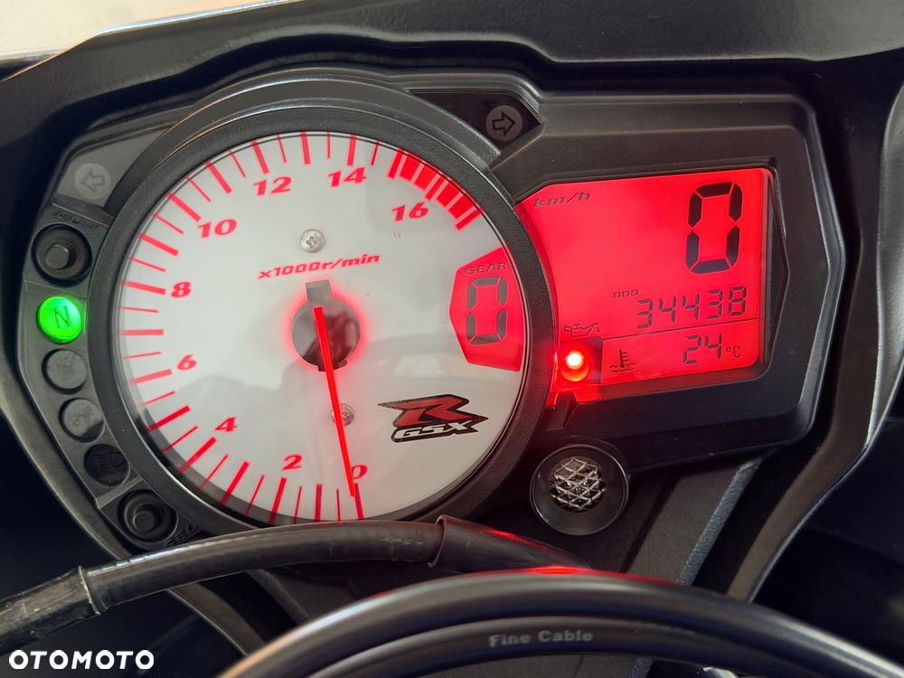 Suzuki GSX-R - 7