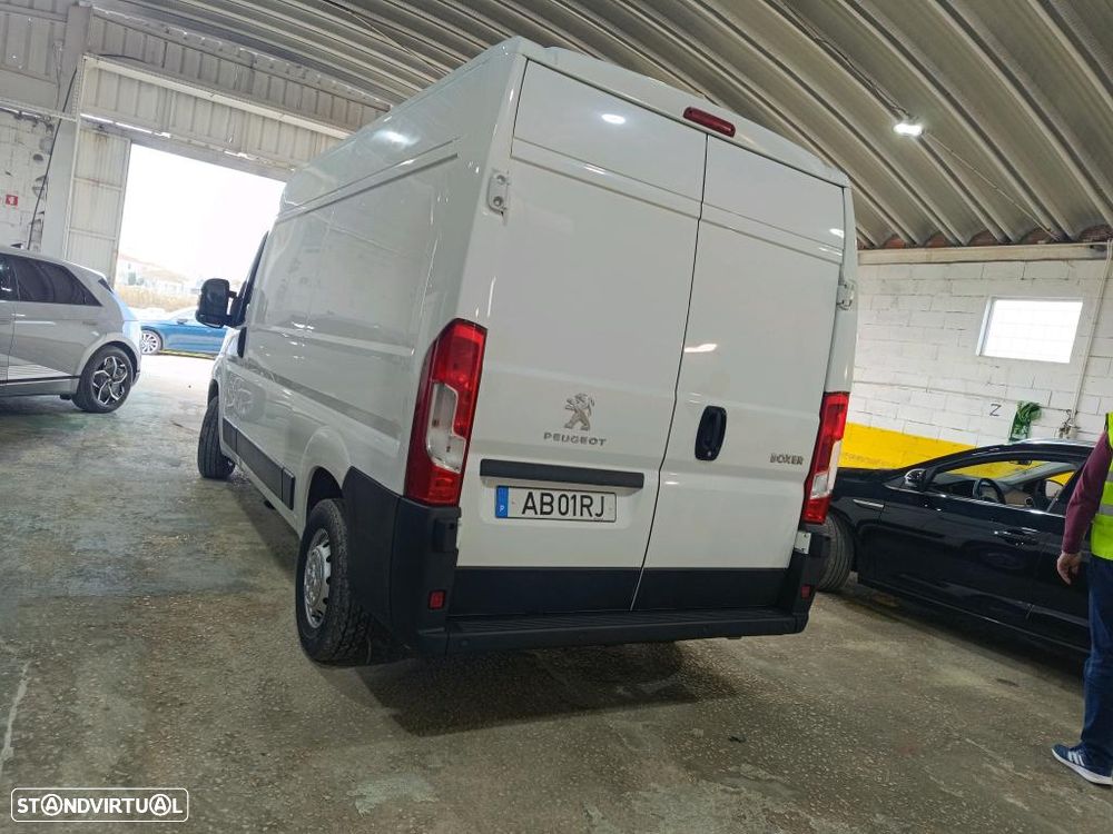 Peugeot BOXER 2.2 BlueHDi 335 L2H2 Premium - 2