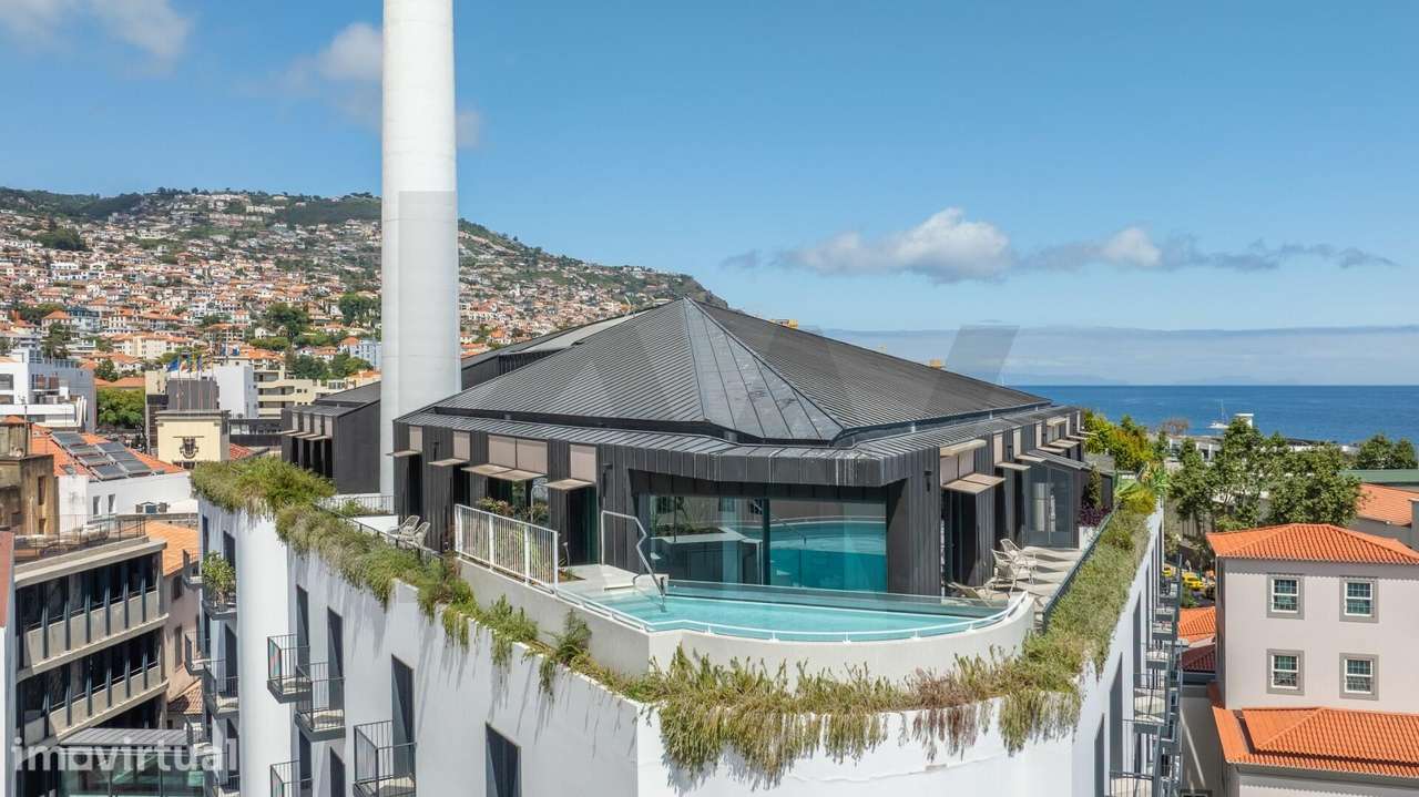 *Savoy Residence Insular* - Penthouse T2 de Luxo com piscina privativa