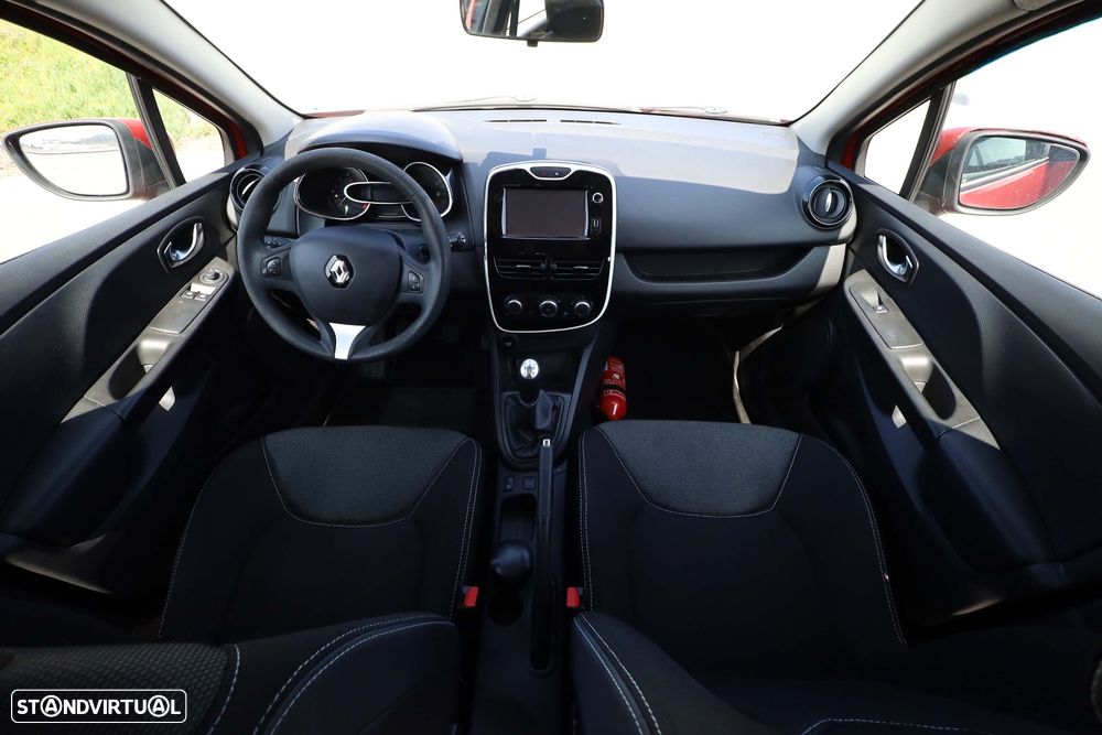 Renault Clio - 9